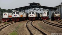 Dalam sehari depo ini melakukan perawatan sebanyak 42 lokomotif.