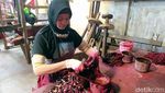 Mengintip Produksi Sarung Goyor, Pakai Alat Tenun Bukan Mesin