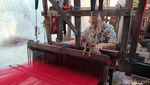 Mengintip Produksi Sarung Goyor, Pakai Alat Tenun Bukan Mesin