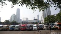 Sebanyak 115 kendaraan diamankan polisi karena digunakan untuk travel gelap.