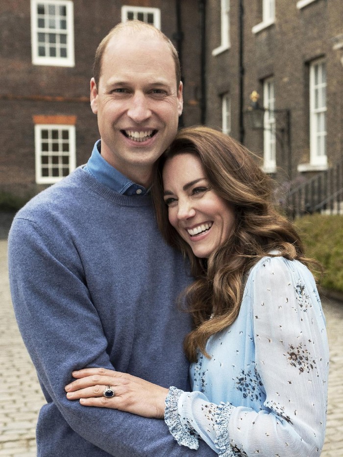 In this photo provided by Camera Press and released Wednesday, April 28, 2021, is Britains Prince William and Kate, Duchess of Cambridge, at Kensington Palace photographed this week in London, England. The Duke and Duchess of Cambridge celebrate their tenth wedding anniversary on Thursday, April 29. (Chris Floyd/Camera Press/PA via AP)