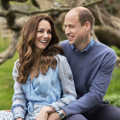 Pangeran William dan Kate Middleton Ulang Tahun Pernikahan ke-10 In this photo provided by Camera Press and released Wednesday, April 28, 2021, is Britains Prince William and Kate, Duchess of Cambridge, at Kensington Palace photographed this week in London, England. The Duke and Duchess of Cambridge celebrate their tenth wedding anniversary on Thursday, April 29. (Chris Floyd/Camera Press/PA via AP)