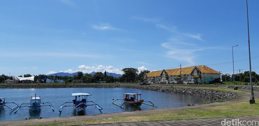 Pantai Boom Banyuwangi