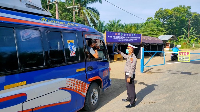 Portal di perbatasan Riau-Sumut (dok. Istimewa)