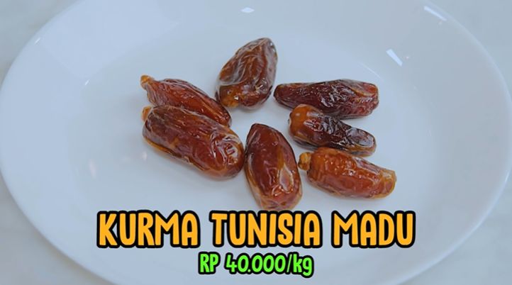 Raditya Dika Bandingin 5 Jenis Kurma