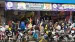 Ramai Pedagang Musiman, Begini Sibuknya Pengkolan Garut Saat Ramadhan