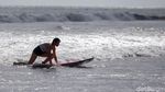 Serunya Belajar Sufing di Pantai Kawasan Canggu Bali