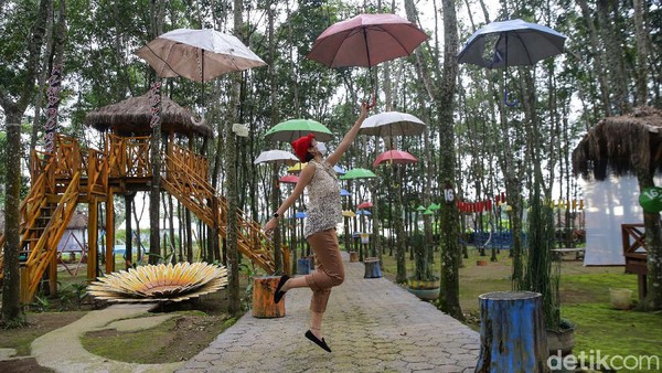 photo Harga Tiket Kampung Karet agrowisata kampung karet karanganyar