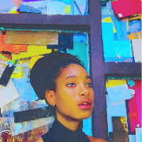 Putri Will Smith dan Jada Pinkett Smith, Willow Smith mengaku penganut hubungan poliamori. Poliamori adalah hubungan yang memiliki pasangan lain, meskipun orang tersebut memiliki pasangan komitmen. Dalam hubungan poliamori bahkan bisa memiliki hubungan dengan sesama jenis pada salah satu pasangan.  Foto: dok. Instagram