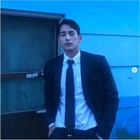 Latar belakang Yook Joon Suh pun jadi perbincagan netizen. Diketahui bahwa selain menjadi seorang tentara angkatan laut, pria tampan tersebut juga menyebut dirinya sebagai seniman dan pelukis. Foto: Instagram @6dory