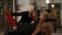Acara menari serentak tersebut disiarkan secara virtual untuk mencegah penyebaran COVID-19.