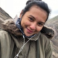 Indah Permatasari juga tak lepas dari masalah jerawat. Istri Arie Kriting ini pernah mengunggah fotonya saat sedang berjerawat ketika tengah berlibur. Namun jerawat tersebut tetap tidak memudarkan pesona Indah bukan? Foto: Instagram/@indahpermatas