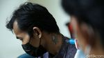 Dapat Hidayah Ramai-ramai Hapus Tato