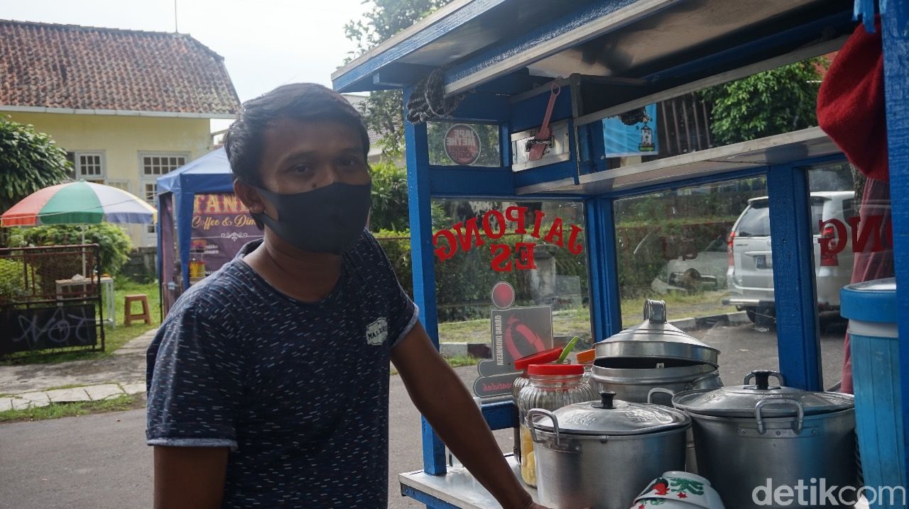 Cukup Rp 5 Ribu Bisa Berbuka dengan Es Jaipong yang Segar Manis