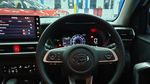 Lihat dari Dekat Daihatsu Rocky yang Baru Meluncur di Indonesia