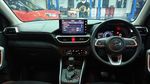 Lihat dari Dekat Daihatsu Rocky yang Baru Meluncur di Indonesia