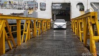Dalam perjalanan Jakarta-Bali kali ini detik.com berhasil mencicipi semua mode yang diberikan. Baik Eco, Normal dan Sport. Perbedaaan tenaga sangat terasa, bahkan saat menggunakan mode Sport kami berhasil mencapai 170 km/jam dan masih menyisahkan nafas gas yang urung untuk ditekan.