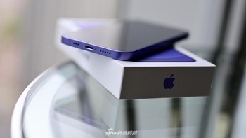 Memiliki RAM 4 GB dengan pilihan memori internal 64 GB, 128 GB dan 256 zgb. Foto: dok Sina Mobile