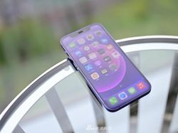 Wujud iPhone 12 Ungu yang Benar-benar Unyu