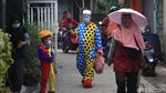Lebih Dekat dengan Guru Ngaji Berkostum Badut Dari Tangerang