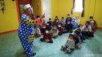 Lebih Dekat dengan Guru Ngaji Berkostum Badut Dari Tangerang