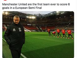 Meme Keperkasaan Manchester United Bantai Roma 6-2