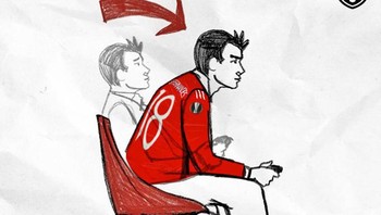 Sempat tertinggal 1-2, fans MU bangkit di babak kedua menyaksikan keberingasan timnya. Foto: Twitter