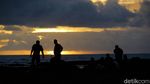 Menikmati Sunset di Pantai Batu Bolong Bali