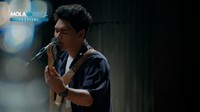 Selain itu, Mikha Angelo juga tampil menghibur para penggemarnya. Foto: dok. Mola Chill Festival