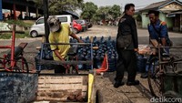 Dan puncaknya nanti pada tanggal 6 Mei karena semua transportasi dilarang melakukan perjalanan mudik.