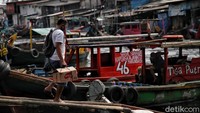 Menurut keterangan nelayan pada 2 hari yang lalu telah banyak warga yang tinggal di Cilincing untuk melakukan mudik lokal ke kawasan pesisir Bekasi.