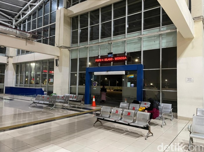 Pantauan arus mudik ke Terminal Mangkang Semarang Pantauan arus mudik ke Terminal Mangkang Semarang