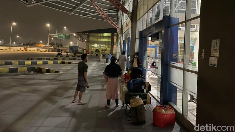 Pantauan arus mudik ke Terminal Mangkang Semarang Pantauan arus mudik ke Terminal Mangkang Semarang