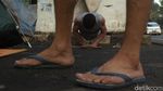 Pencari Suaka Gelar Tenda di Trotoar Jalan Kebon Sirih