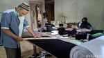 Perjuangan Perajin Peci Bertahan di Tengah Pandemi