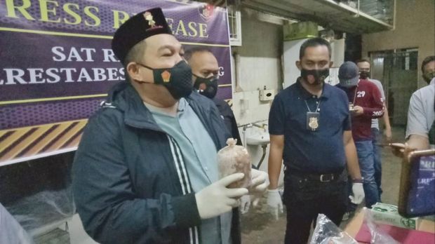 Polisi ungkap peredaran ikan giling berformalin di Palembang, Sumsel