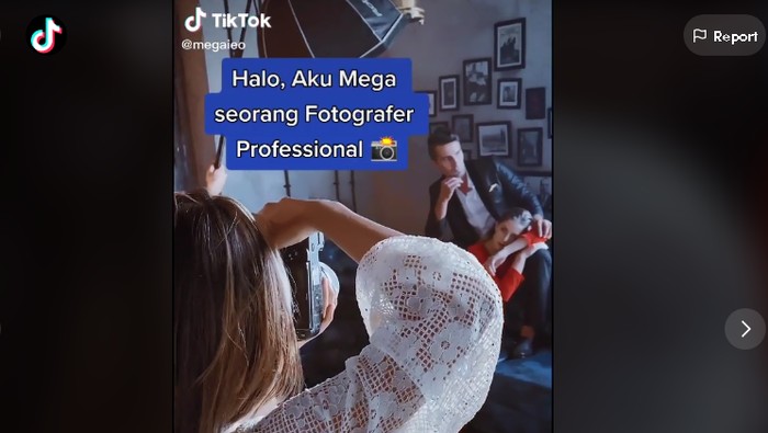 Prewedding tema mafia yang dibagikan oleh @megaieo di TikTok viral dan tembus hingga 2 juta views. Mega Gumelar sang fotografer pung angkat suara. Menurutnya, itu merupakan salah satu video miliknya yang paling banyak mendapatkan atensi orang.

