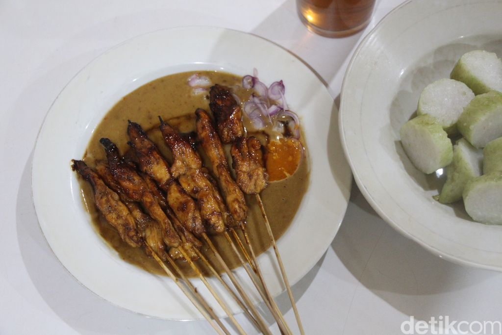 Sate Ayam Ponorogo Siboen Lezatnya Melegenda 82 Tahun