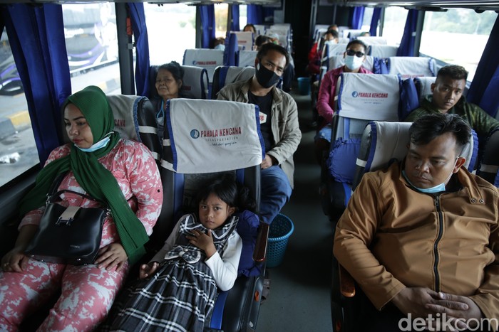 Terminal Pulo Gebang, Jakarta Timur, mencatat sebanyak 31.661 pemudik telah berangkat ke kampung halaman selama periode bulan April.