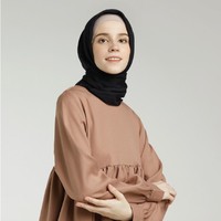 Kamu juga bisa menemukan pilihan tunik yang lebih pendek. Mayonette Gemi Tunik berbahan moscrepe ini pun bisa dipilih. Item berwarna teracota ini dijual Rp 188 ribu. Foto: Dok. Zalora