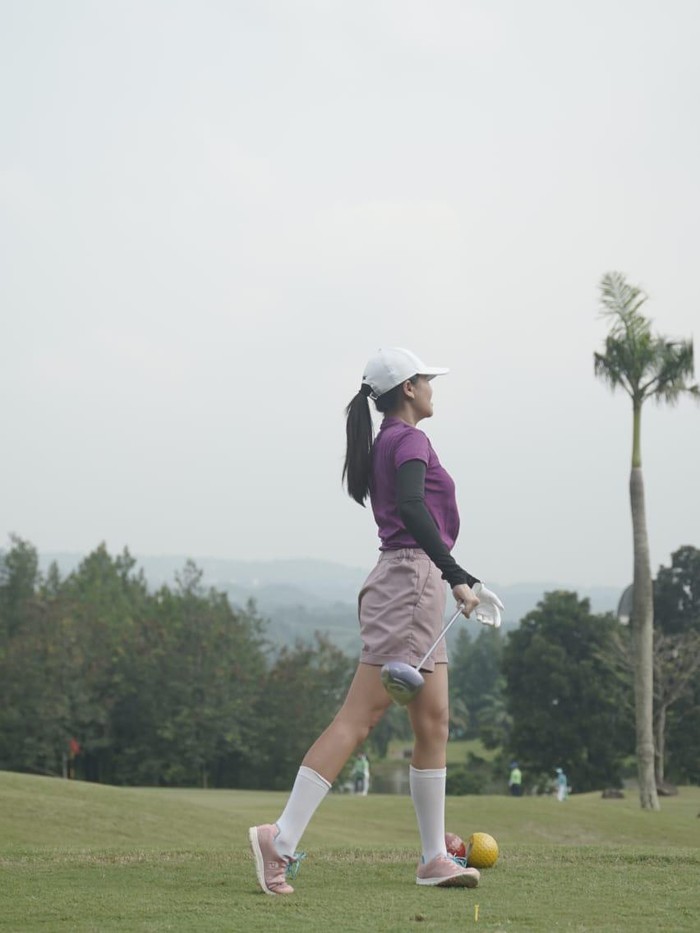 Aaliyah Massaid main golf