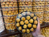 Serba Murah! Belanja Aneka Kue Kering Dan Snack Lebaran Di Pasar Mayestik