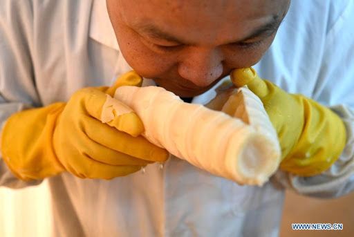 Aroma Busuknya Bikin Mual, Mie Siput Ini Malah Disukai di China