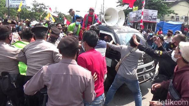 Demi Hari Buruh di Semarang, Sabtu (1/5/2021).