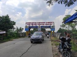 Jadi Jalur Tikus, Jembatan Cibeet Ramai Dilintasi Pemudik Malam Hari