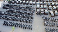Dari 547 kendaraan, 309 unit di antaranya adalah mobil dinas, dan sisanya sepeda motor. Ketua Komisi I DPR, Meutya Hafid, mengatakan pemberian kendaraan itu bentuk apresiasi terhadap prajurit.  (Foto: dok. YouTube TNI AD)