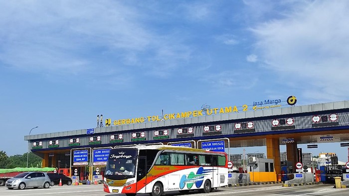 Kondisi lalu lintas di GT Cikampek pagi ini