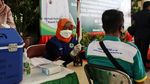 May Day, Buruh di Sidoarja dan Palembang Divaksin COVID-19