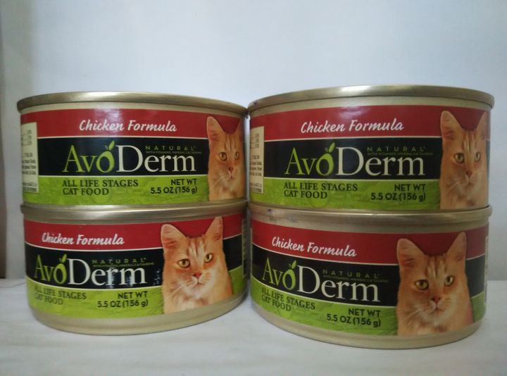 Ngakak! Makan Saat Ngantuk, Orang Ini Sahur Pakai Makanan Kucing