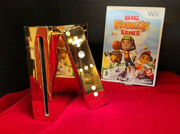 Nintendo Wii emas untuk Ratu Elizabeth